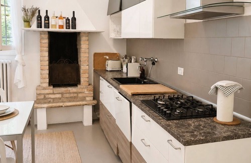 Sant'Agostino Apartment | Charming 2BR Apt near Padova, with outdoor dining patio and free car park