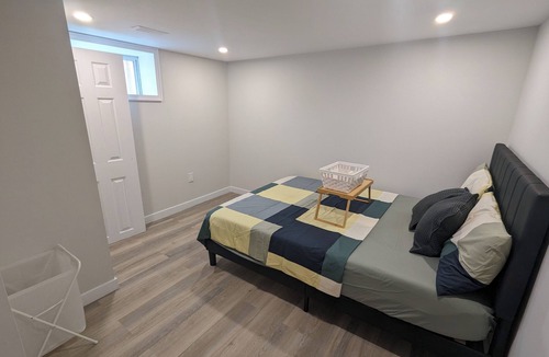 Hamilton House | Charming 2BR at walking distant from Mall, retails, parks and restaurants.
