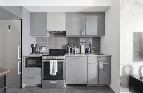 Garden District Apartment | Charming 2BR downtown condo with private patio