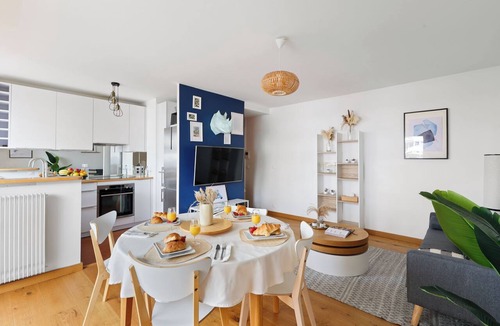 15th Arrondissement Apartment | Charming 2BR Flat Near Eiffel Tower & Invalides