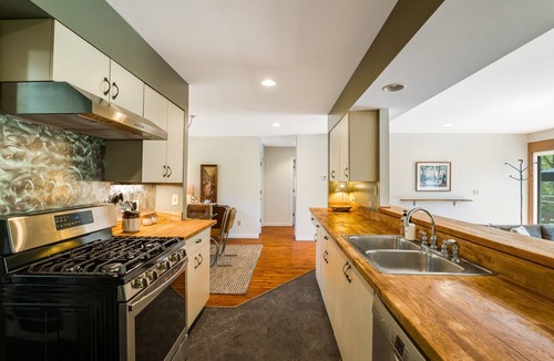 Lexington House | Charming 2BR Hideaway Near Downtown Lexington