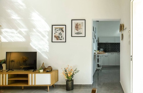Haifa Apartment | Charming 2BR in Haifa by Sea N' Rent