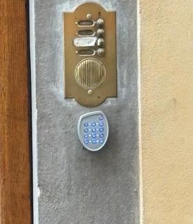 Sant' Ambrogio Apartment | Charming 2BR in Santa Croce - Walk Everywhere