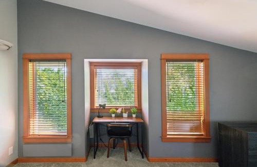 Green Lake Apartment | Charming 2BR Townhouse near Green Lake