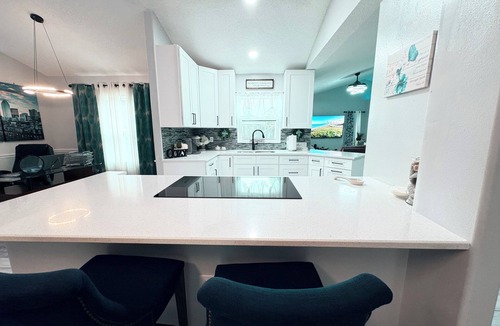 Indian Trails House | Charming 3/2 15 min. To beach , Pet friendly, fully fenced backyard