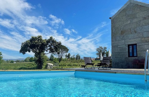 Travancinha House | Charming 3-bedroom farmhouse with AC and WiFi in Serra da Estrela,