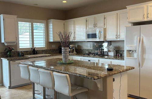 Skyborne House | Charming 3-bedrm house 2 1/2 bath 2 car garage in Desert gated community.