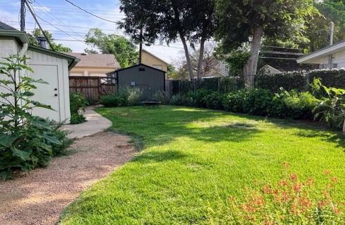 Oakmont Heights House | Charming 3-bd with the comforts of home