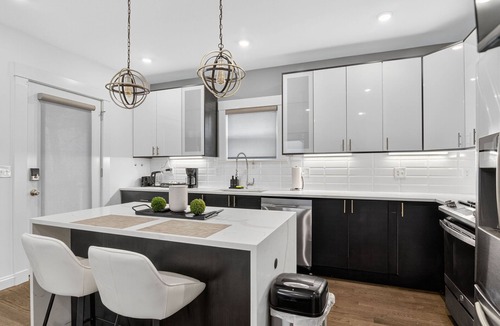 East Somerville House | Charming 3 Bdr Retreat in the Heart of Somerville