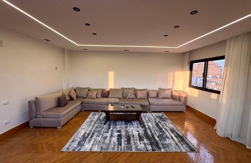 Zamalek Apartment | Charming 3-bedroom apartment with WiFi and AC in lovely Cairo Governorate