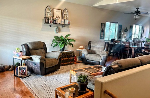 Gillette House | Charming 3 bed, 2 bath home complete with all the modern comforts.