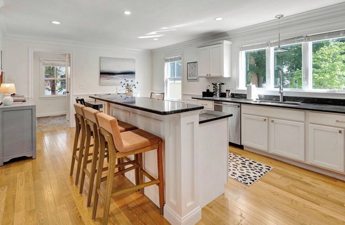 Andover House | Charming 3-bed townhome Perfect for Families and School Visits Near Downtown