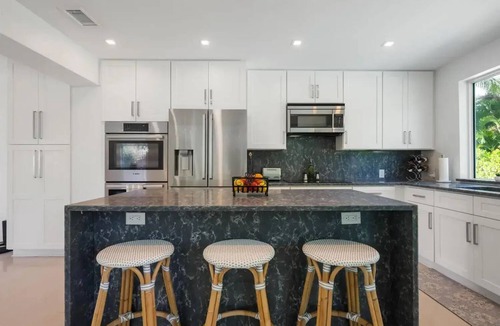 Lake Worth House | Charming 3-bedroom house in amazing Lake Worth Beach with WiFi, AC, private pool