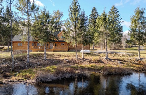 Moscow House | Charming 3-bedroom country house in Madison Township with AC, WiFi