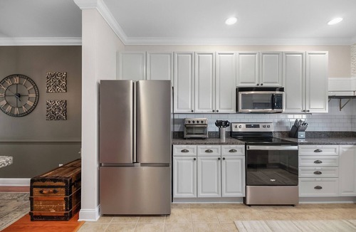 North Charleston House | Charming 3-bedroom townhome Near Historic Downtown + Balcony + Lake Access