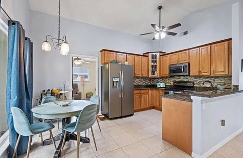 Royal Palm Beach House | Charming 3-bedroom house in Royal Palm Beach with WiFi, AC