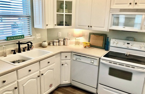 Santa Rosa Beach Cottage | Charming 3-bedroom cottage in serene Santa Rosa Beach with AC, WiFi