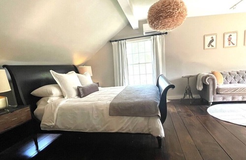 Clinton Corners House | Charming 3-bedroom farmhouse in Clinton Corners with AC