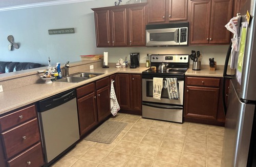 Alexander City Condo | Charming 3-bedroom condo in phenomenal Alexander City. Great View of Lake Martin