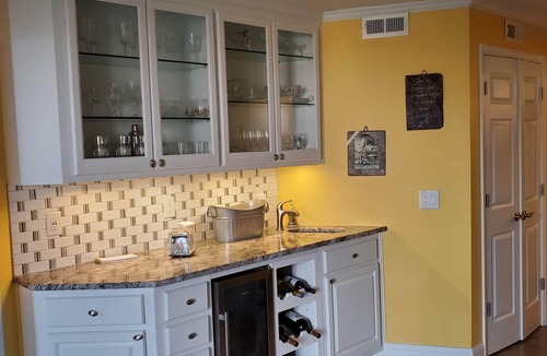 Atlantic Beach Condo | Charming 3-bedroom and 2 full bathrooms condo Private beach access, 2 pools .