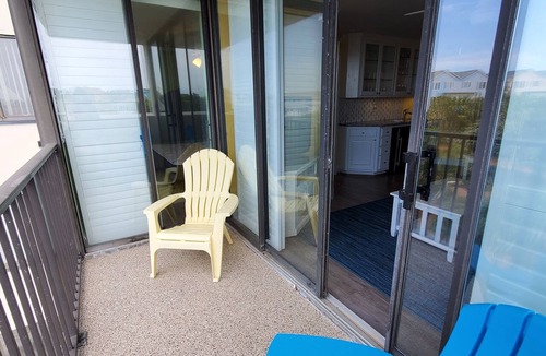 Atlantic Beach Condo | Charming 3-bedroom and 2 full bathrooms condo Private beach access, 2 pools .
