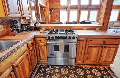 Laurel Springs Cabin | Charming 3-bedroom cabin in Laurel Springs, NC, perfect for family getaways.