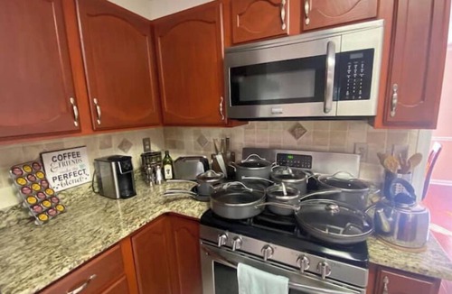 Stone Mountain House | Charming 3-bedroom house with WiFi, AC in amazing Stone Mountain