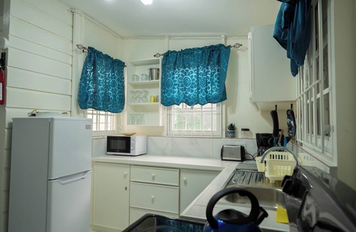 Lower Carlton House | Charming 3-bedroom house with AC and WiFi in lovely Lower Carlton