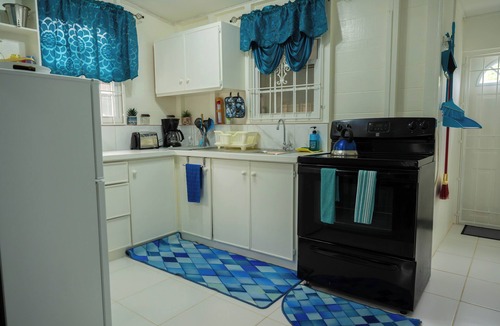 Lower Carlton House | Charming 3-bedroom house with AC and WiFi in lovely Lower Carlton