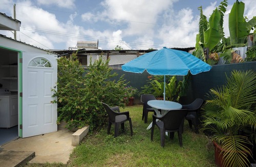 Lower Carlton House | Charming 3-bedroom house with AC and WiFi in lovely Lower Carlton