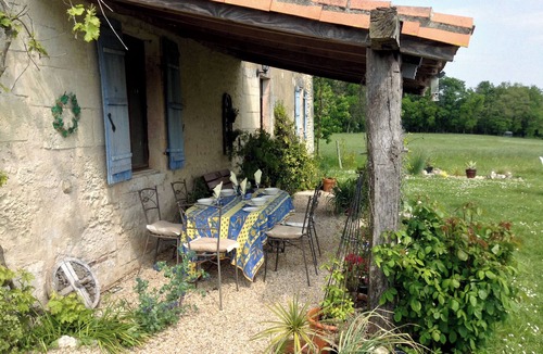 Saint-Quentin-de-Chalais House | Charming 3-bedroom house, wi-fi and pool. Disconnect in beautiful countryside.