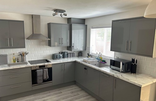 Ridgeway House | Charming 3-bedroom house with WiFi, in lovely Kiveton Park