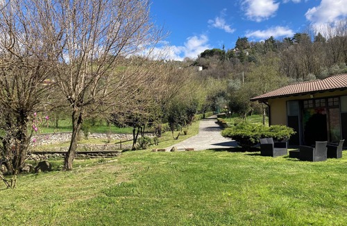 Cenate Sotto Villa | Charming 3-bedroom bed & breakfast in serene Cenate sotto with WiFi