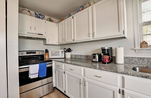 Bethany Beach Cottage | Charming 3 Bedroom Cottage in Bahama Beach Cottages! Dog Friendly, WIFI, Beach Town!