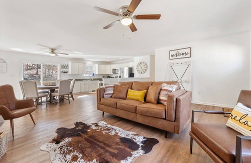 Kabletown House | Charming 3-bedroom house with firepit and game room in gorgeous Harpers Ferry