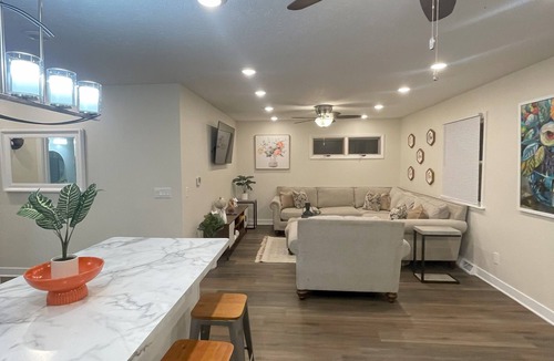 Nebraska City Apartment | Charming 3-bedroom apartment with AC, WiFi in wonderful Nebraska City