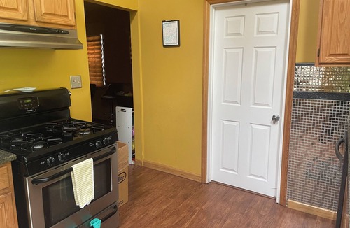 Wildwood House | Charming 3 bedroom 1 bath house located 15 min away from Oakmont Country Club.