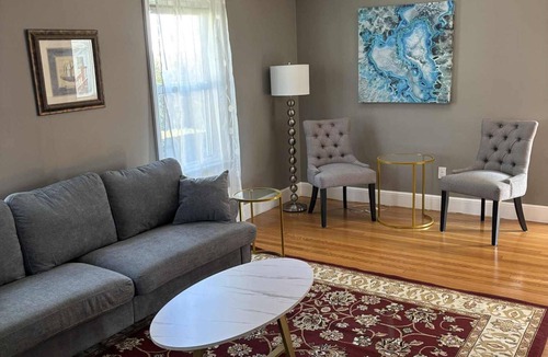 Worcester Bed & Breakfast | Charming 3-bedroom, 1.5 bath house in Worcester