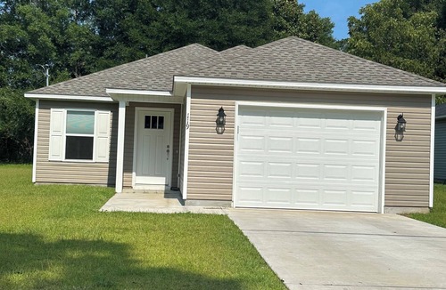 Crestview House | Charming 3-bedroom 2-bath new build in the heart of crestview