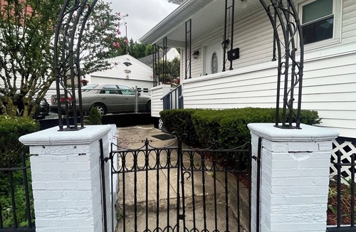 Silver Lake House | Charming 3-bedroom, 2-story home in fabulous Providence. Yin/Yang Harmony Home