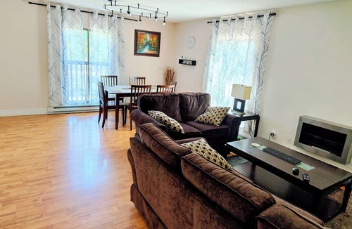 Hyannis Apartment | Charming 3-bedroom apartment on Cape Cod with poll access.