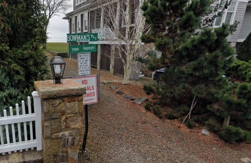 Fairfield Cottage | Charming 3-bedroom beach cottage in beautiful Fairfield with AC