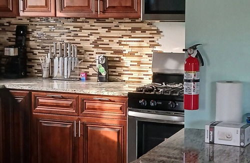 Gregory Town House | Charming 3-bedroom townhome with AC and WiFi in enchanting Eleuthera