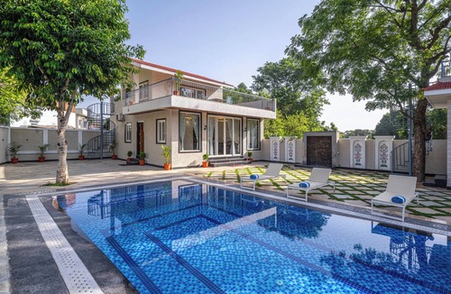 Bedla House | Charming 3-bedroom bungalow with AC, WiFi in wonderful Udaipur
