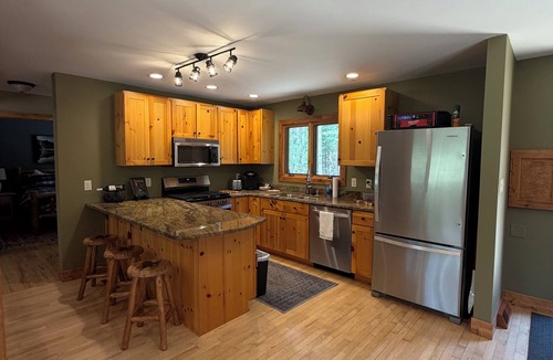 Arbor Vitae Cabin | Charming 3-bedroom cabin in Woodruff perfect for relaxing getaways
