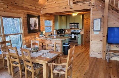 Jasper Cabin | Charming 3-bedroom cabin with amazing mountain views in delightful Jasper
