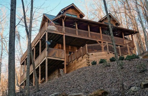 Jasper Cabin | Charming 3-bedroom cabin with amazing mountain views in delightful Jasper
