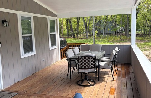 Caseville Cottage | Charming 3-bedroom cottage with WiFi, AC in Caseville across from beach