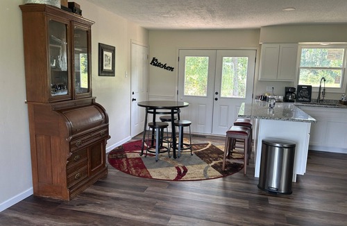 Ironton Cottage | Charming 3-bedroom cottage with a beautiful country view located close to town.