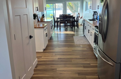 Linden Cottage | Charming 3-bedroom cottage on the lake in lovely Linden with a beautiful view!